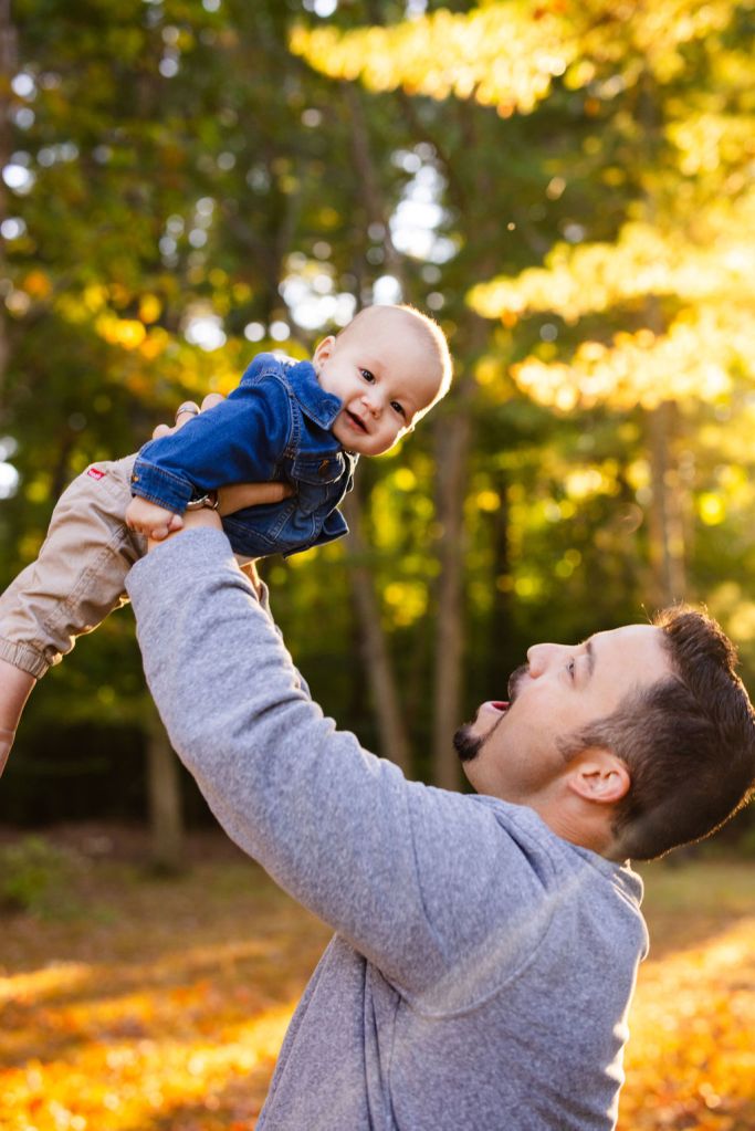 Family Portrait in Goddard Park in East Greenwich 